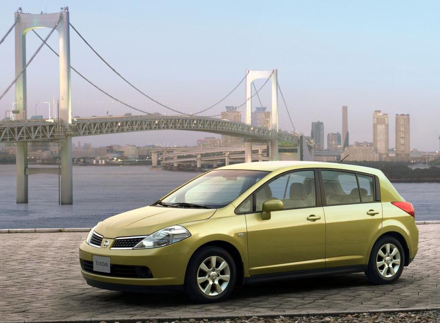 Nissan Tiida Hatchback (CN) '2004
